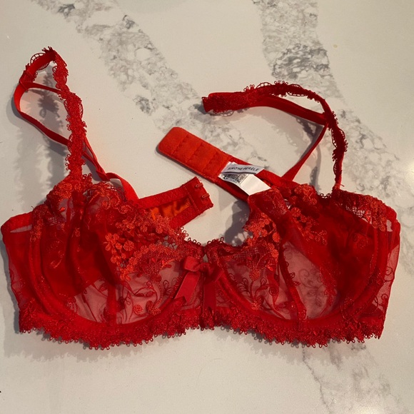 Simone Perele Red Lace Bra - Picture 3 of 7